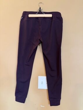 ZYIA Kids Jogger Pants in Deep Plum